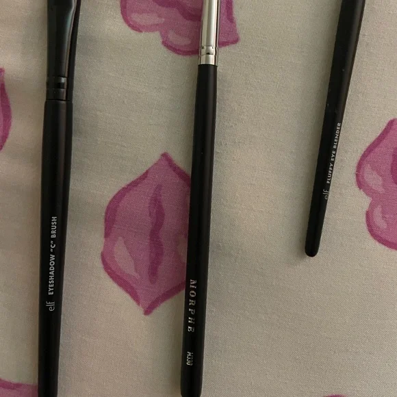 Assorted Brushes - Picture 3 of 5